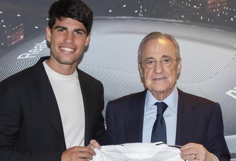 رئيس ريال مدريد يهدي نجم التنس “ألكاراز ” قميص النادي