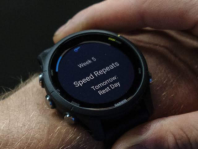 حصري النور نيوز | Garmin تطلق تحديثًا جديدًا لساعاتها الذكية مع تحسينات لـ Garmin Coach واستعداد التدريب